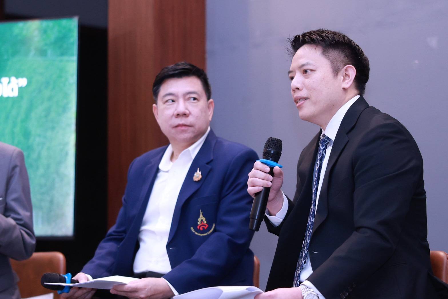 ธันย์ธรณ์เทพ แย้มอุทัย, Ph.D. ร่วมเสวนาเรื่องสภา กทม. และข้อบัญญัติกรุงเทพมหานคร